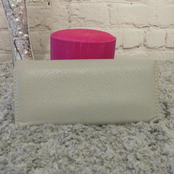 Ladies Wallet - Picture 3 of 3